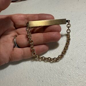 Sarah Coventry VTG tie clip, gold tone, EUC